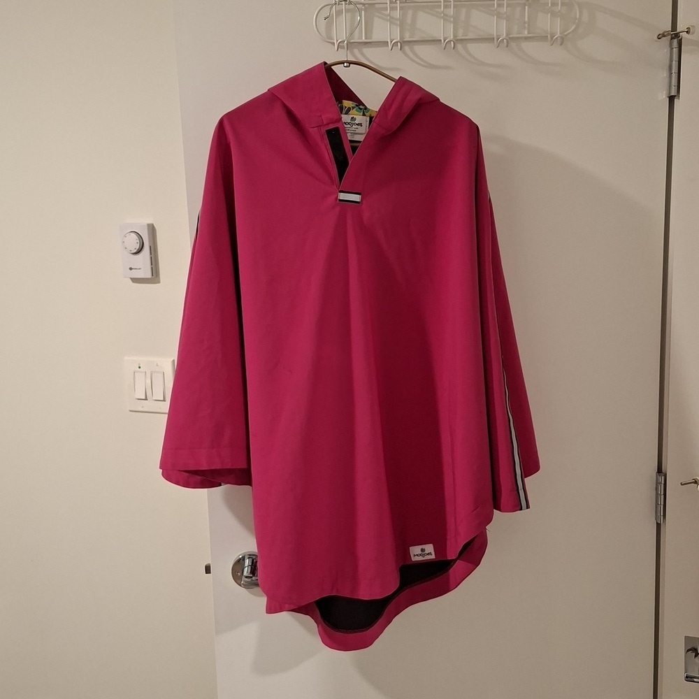 Moojoes Fuchsia Reflective Rain Poncho with Floral Print Hood (Regular) - Picture 2 of 12